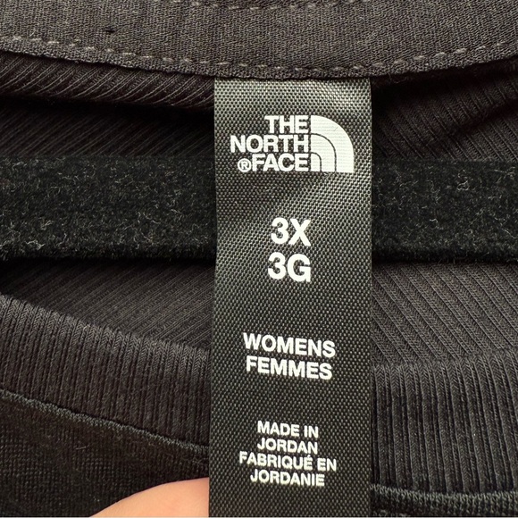 NWT The North Face Women’s Plus Dawndream Relaxed Pleated Tee Black Size 3XL - Picture 8 of 8
